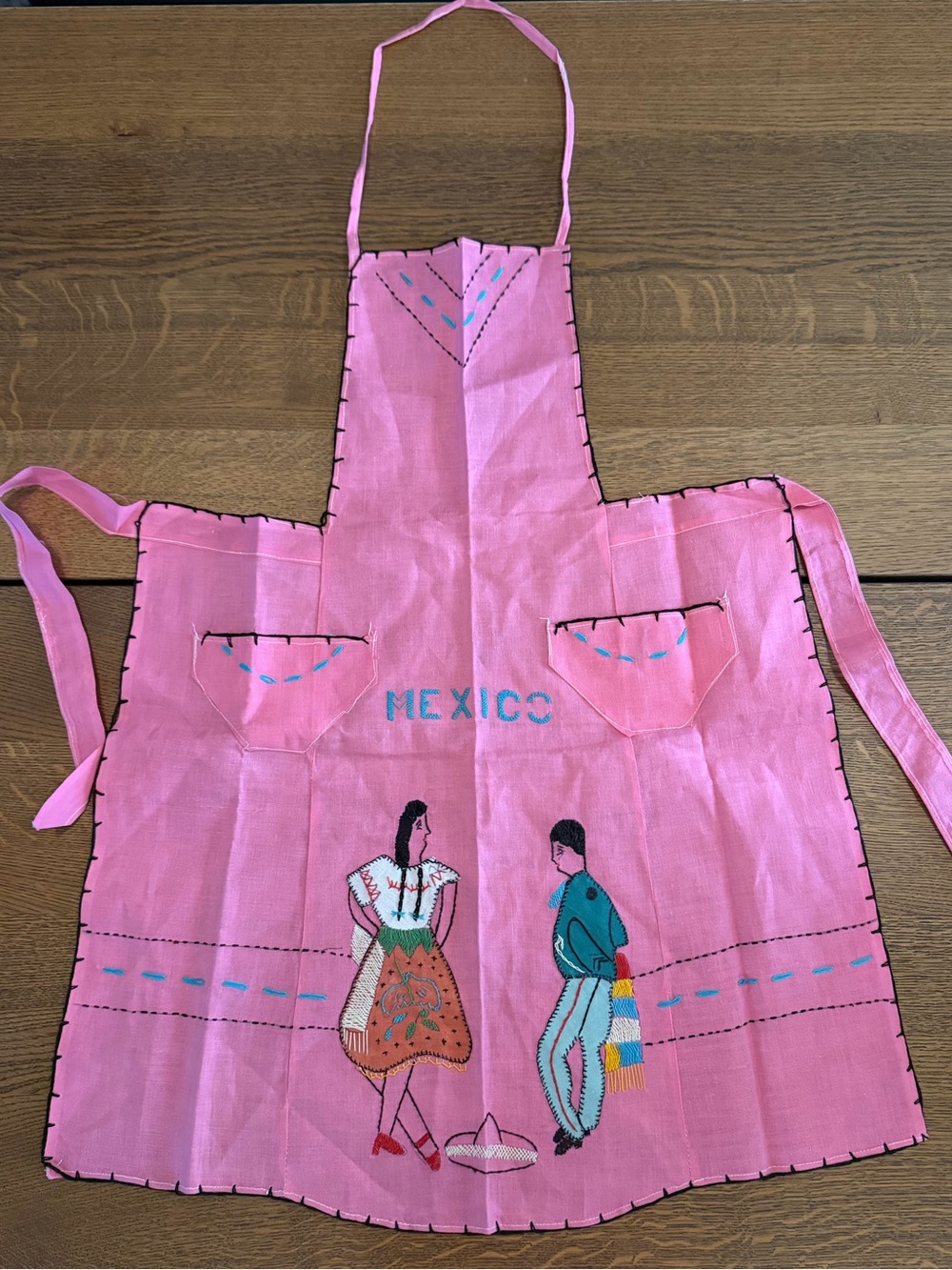 Vintage China Poblana Collectible Souvenir Apron